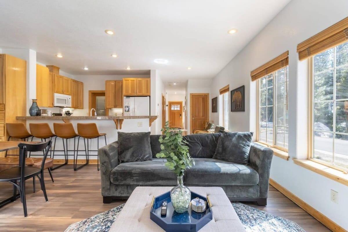 Bright 3Bd Kings Beach Townhome エクステリア 写真