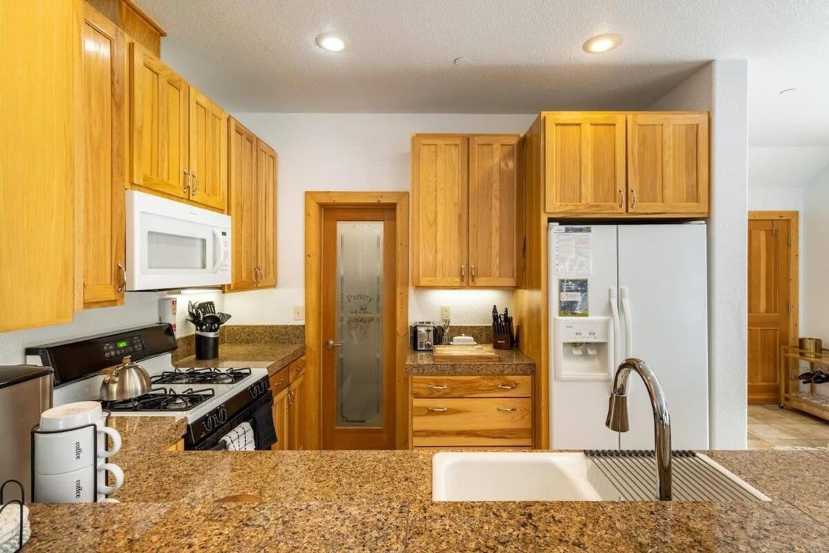 Bright 3Bd Kings Beach Townhome エクステリア 写真